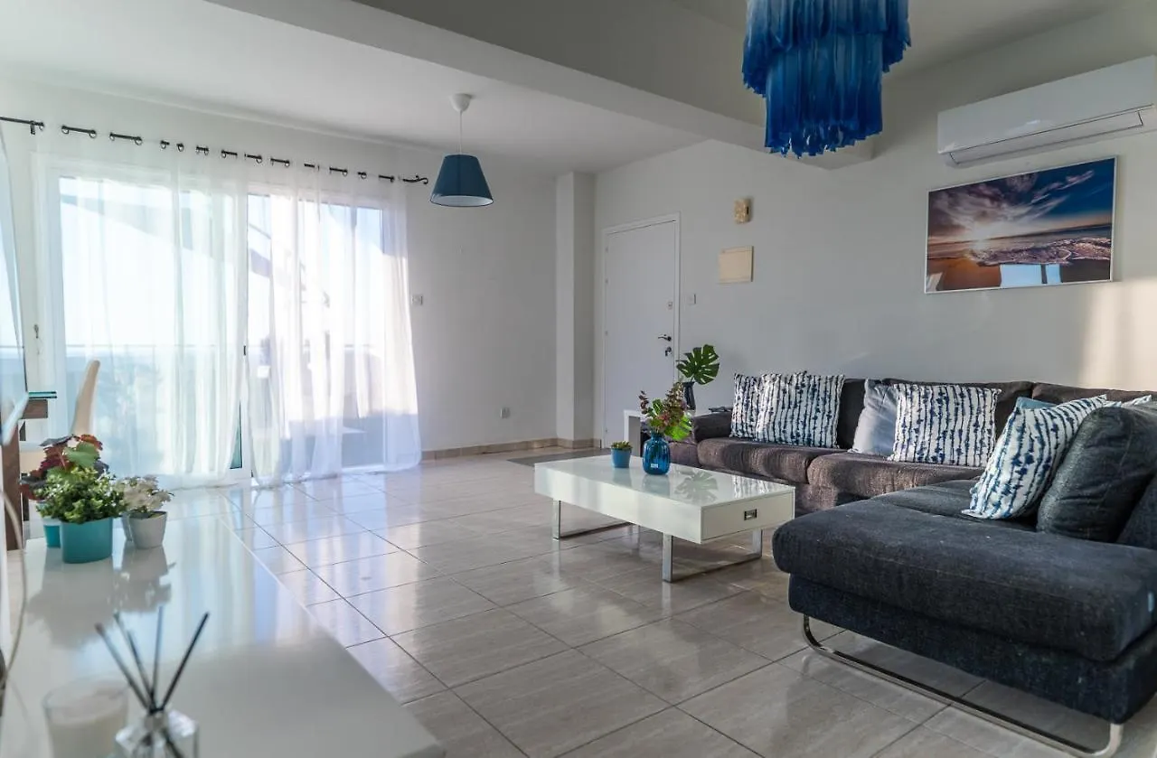 Apartament MAKENZY Seaview PENTHOUSE Larnaca Cypr